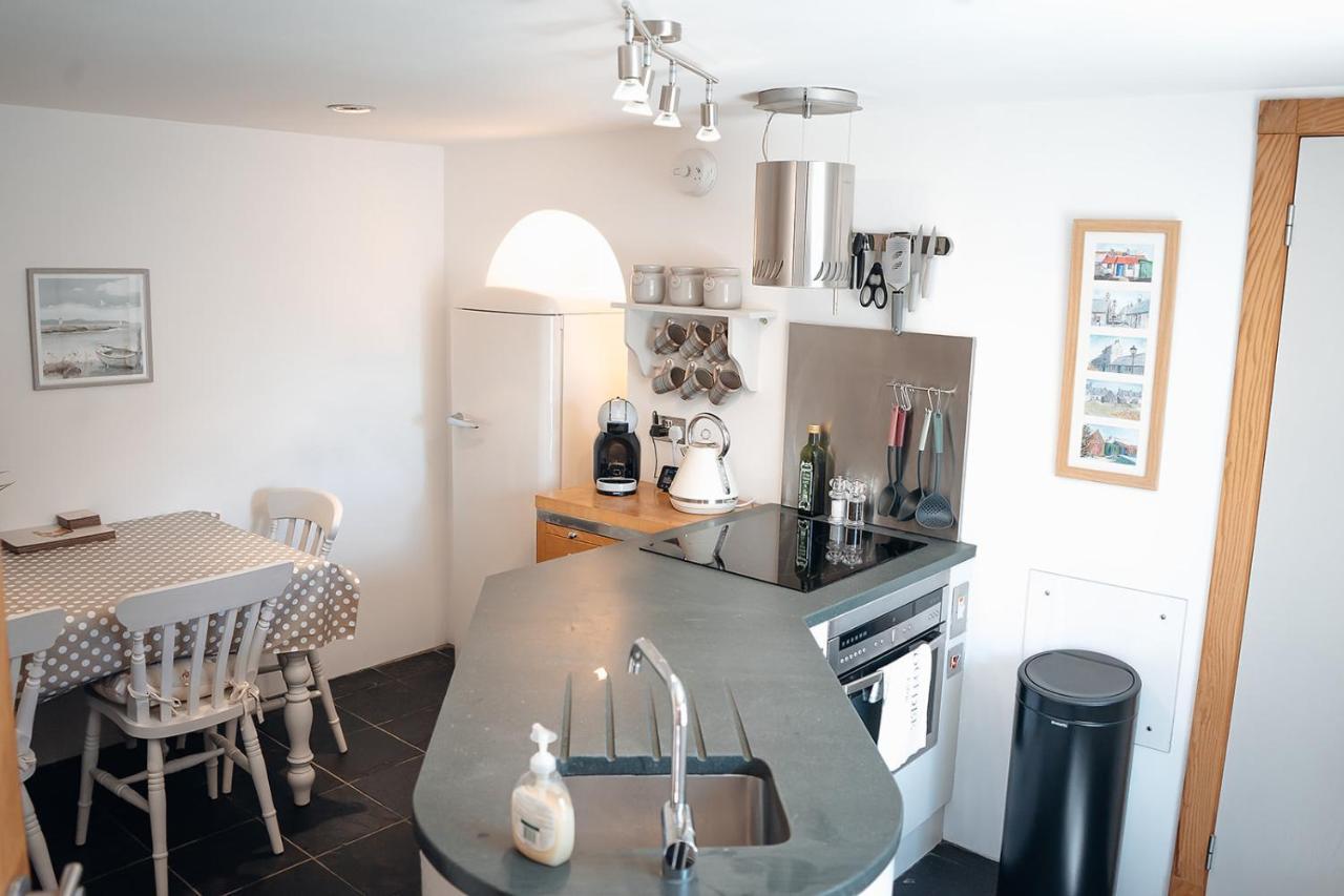 Unique 2 Bedroom Cottage In Fittie Aberdeen Esterno foto